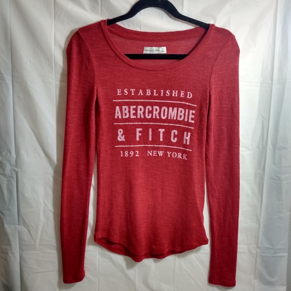 Abercrombie and Fitch red small knit shirt